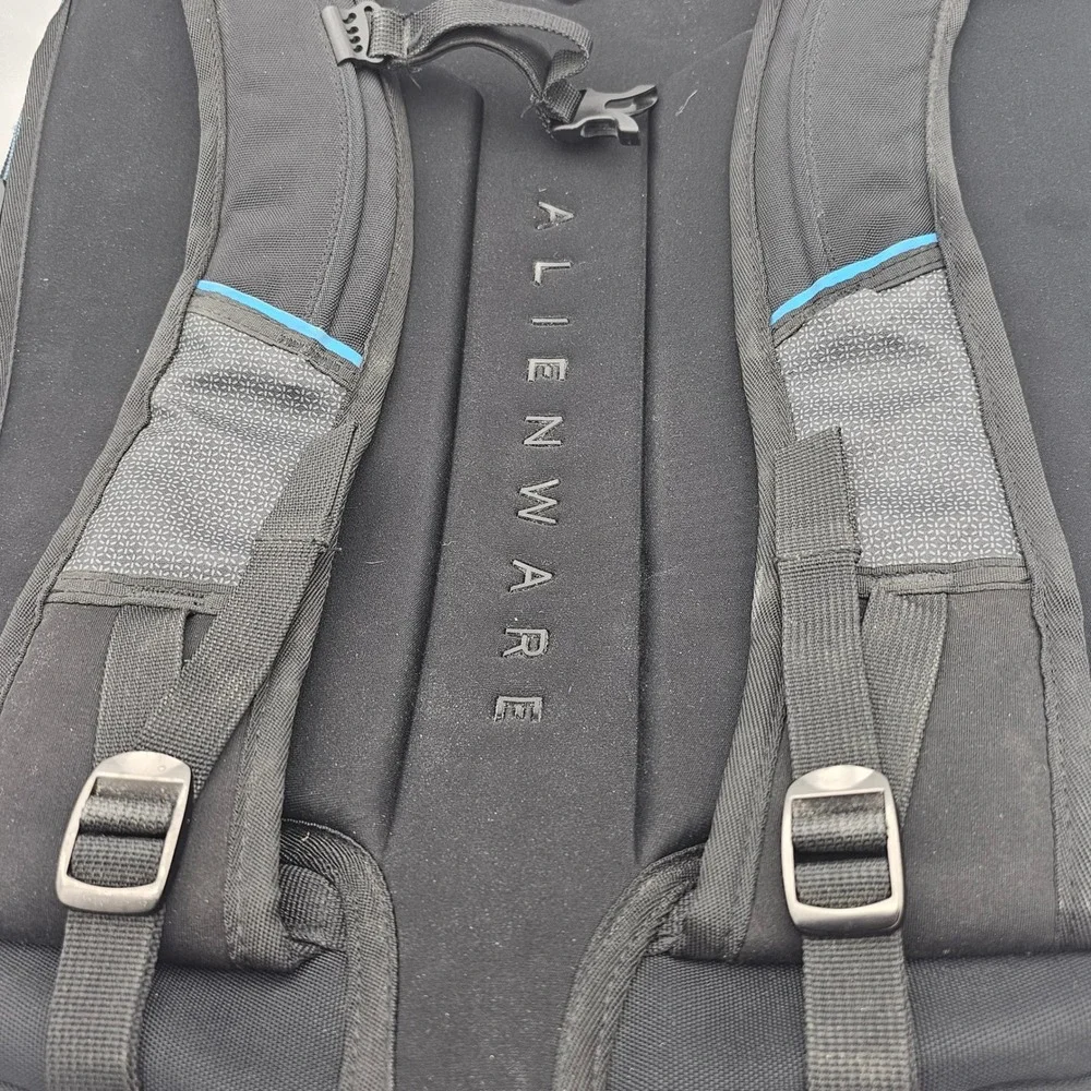 Alienware Vindicator 2.0 Gaming Laptop Backpack Black Blue Accents 17 Inch